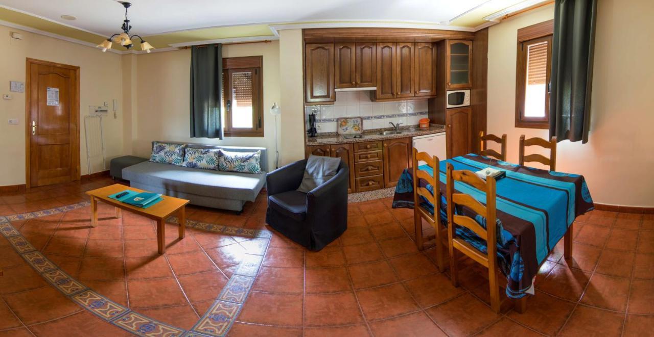 Apartamentos Rurales El Prado Pinofranqueado Exterior photo